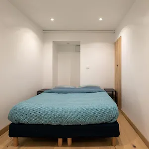 https://superbe-appartement-hamelin16eme.fr-paris.fr