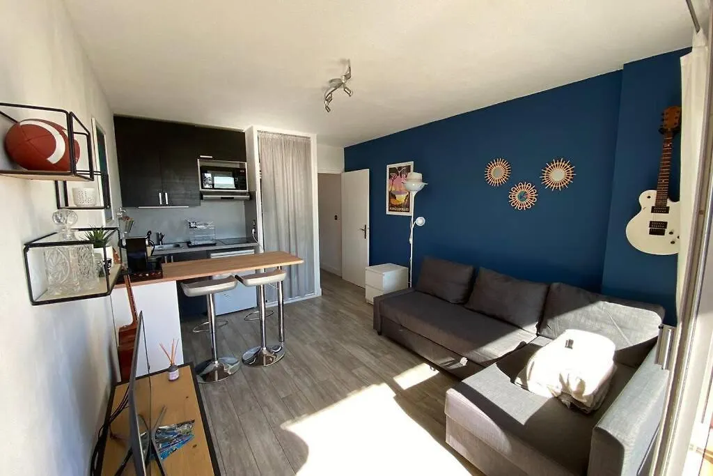 Appartement + terrasse vue mer dans un parc de 3 Ha Hyères